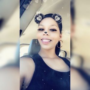 Meet your Posher, Andrea